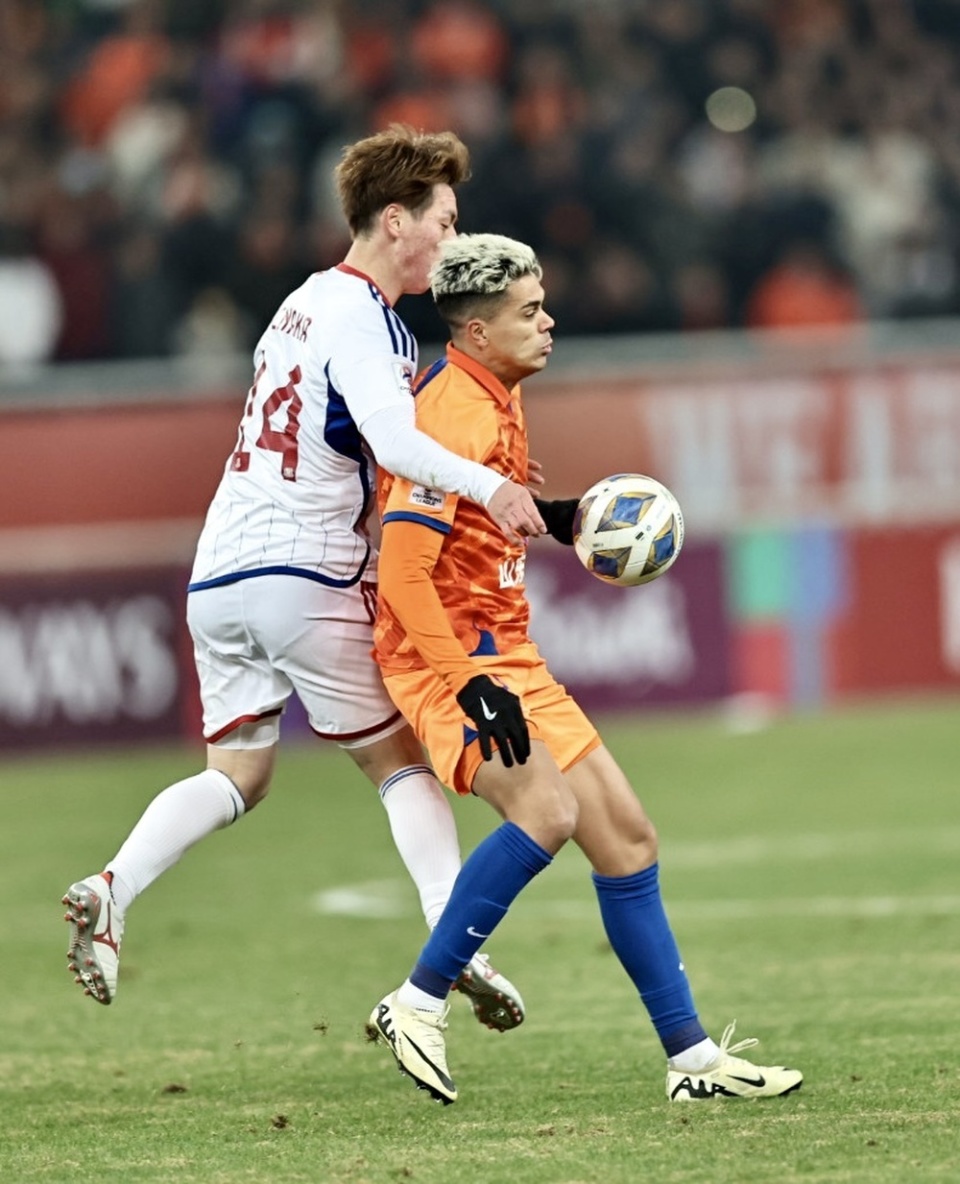 赛地聚焦:亚冠今晚热度飙升;山东泰山远射贴柱;悬念犹存;纪律约束更严格 赛地聚焦:亚冠今晚热度飙升;山东泰山远射贴柱;悬念犹存;纪律约束更严格